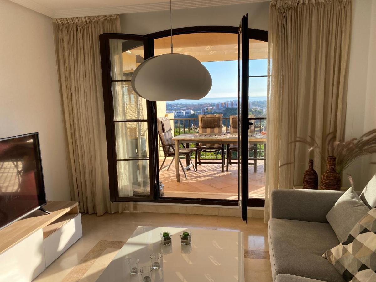 Huge Rooftop Solarium With See View - 3 Rooms Benahavis Exterior photo