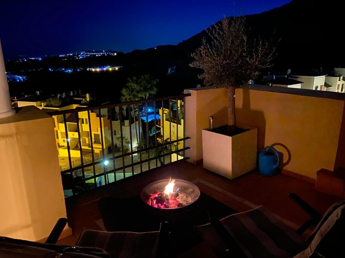 Huge Rooftop Solarium With See View - 3 Rooms Benahavis Exterior photo